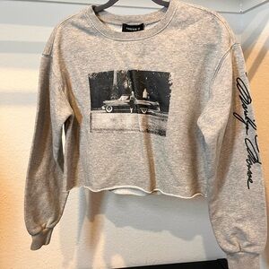 Forever 21 Women’s Marilyn Monroe Cropped Top Sweater Size Small Gray
